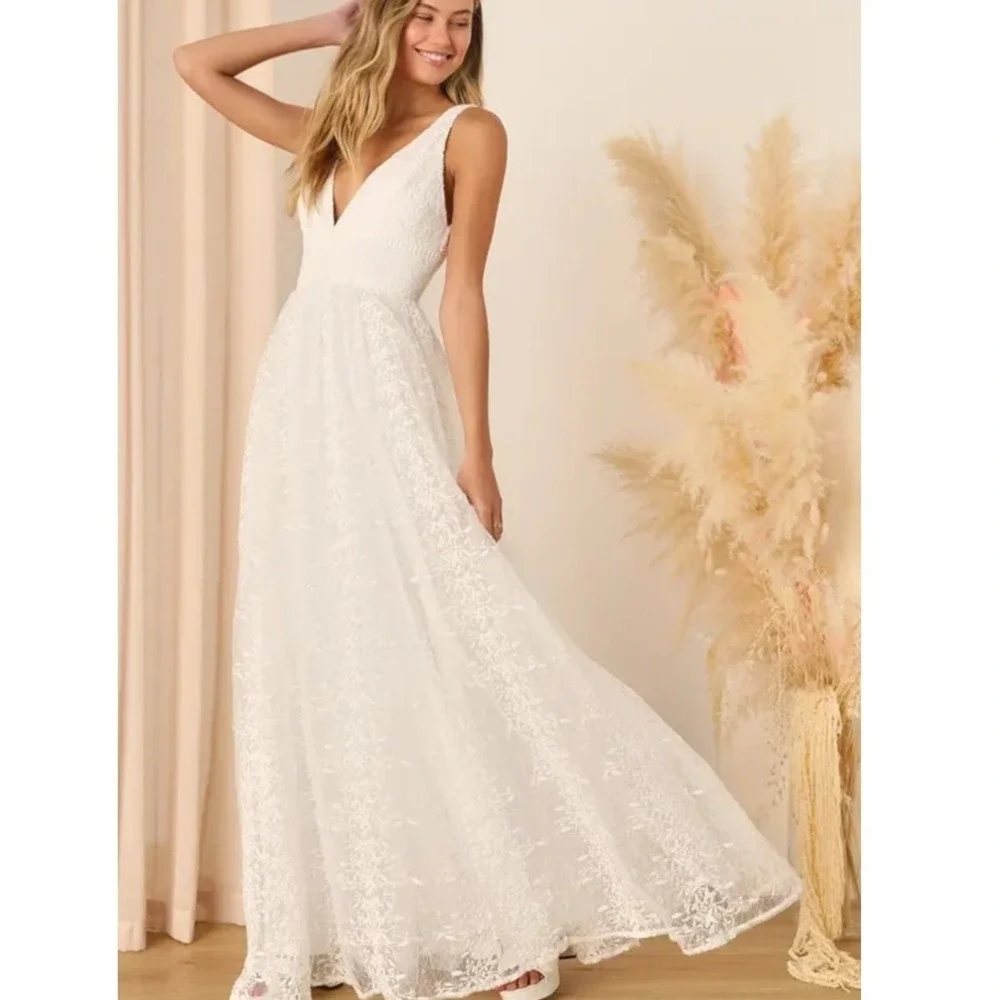 NWT Lulus Sweetest Beloved Bridal Embroidered Sleeveless Gown Dress Size S